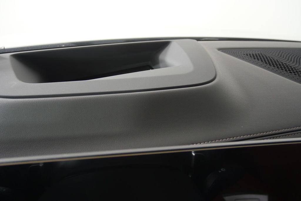 Thumbnail: 2026 BMW X5 - 21