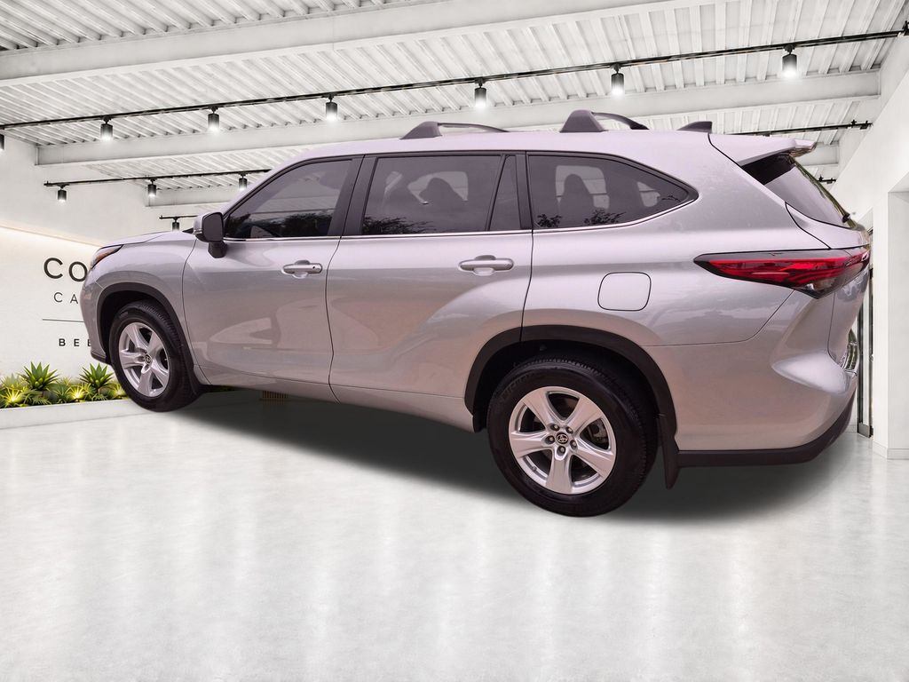 Used Car 2023 Toyota Highlander  L For Sale Under $35,000 In Austin, Texas