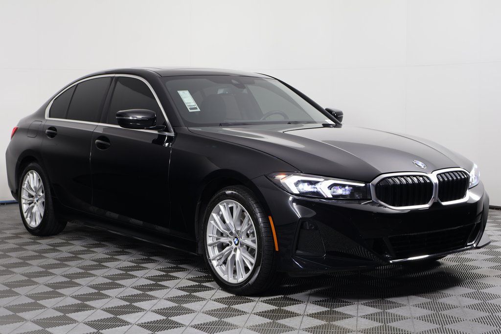 Thumbnail: 2024 BMW 3 Series - 3