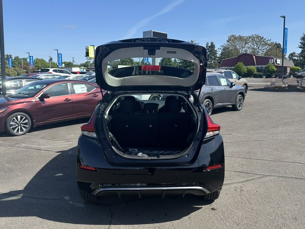 2025 Nissan Leaf SV Plus