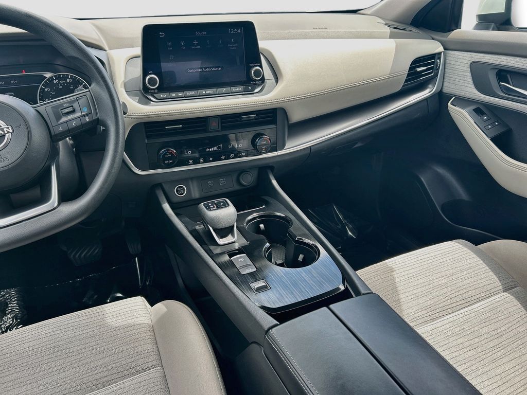 Thumbnail: 2023 Nissan Rogue - 21