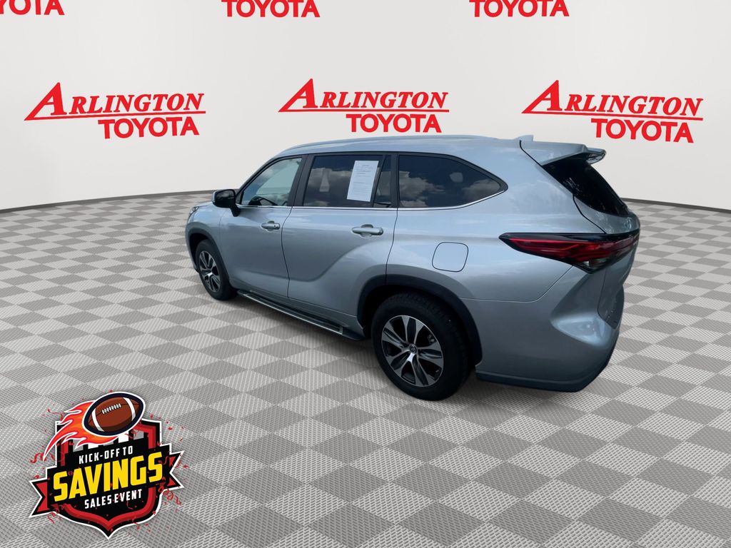 Used 2023 Toyota Highlander SUV