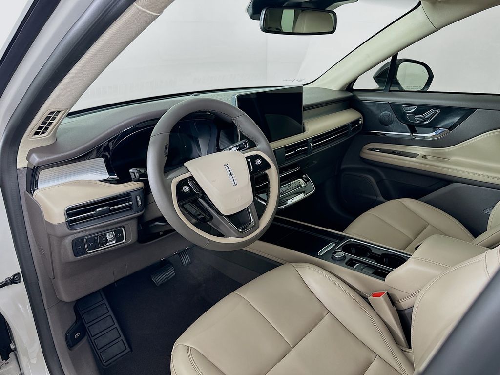 2024 Lincoln Corsair Premiere 9