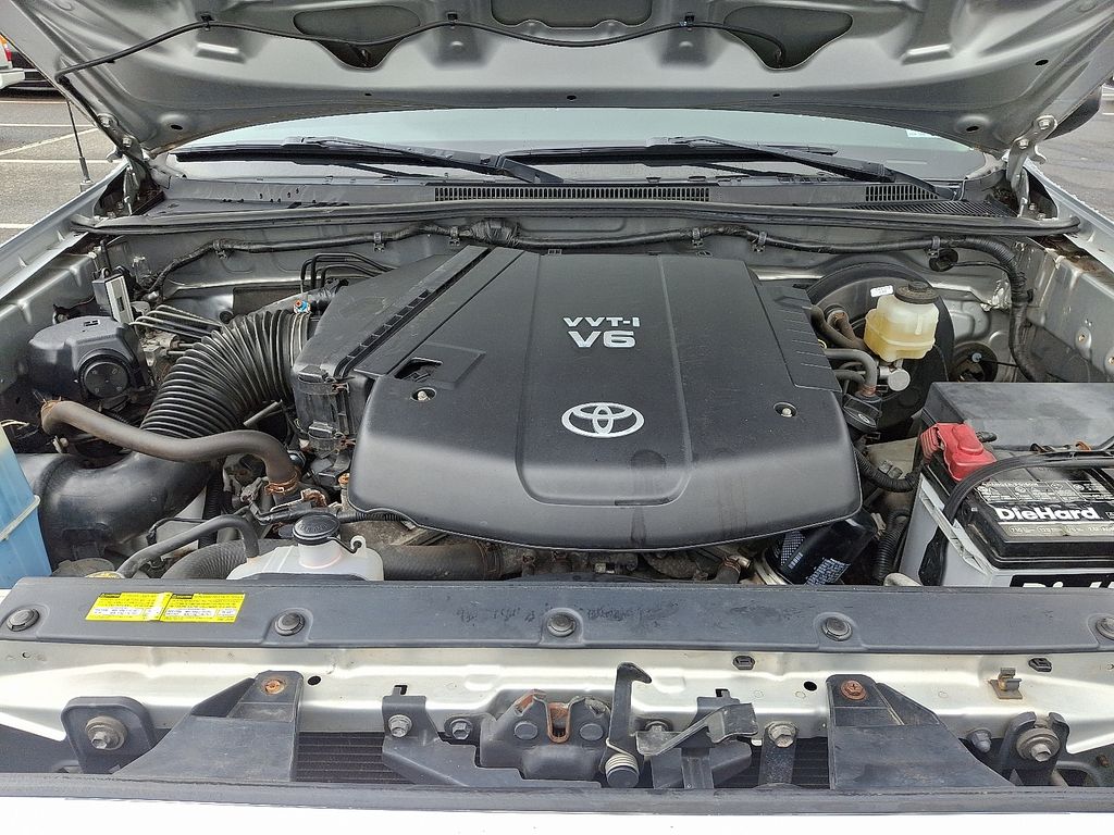 Thumbnail: 2012 Toyota Tacoma - 31