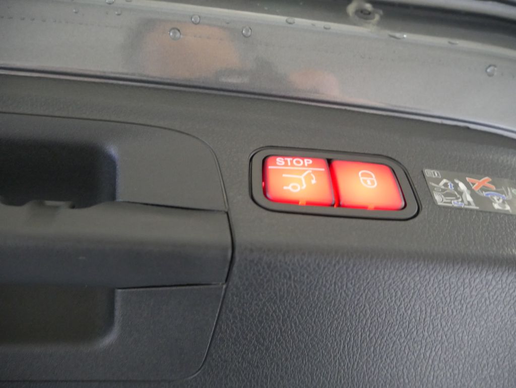 Thumbnail: 2026 Mercedes-Benz GLE - 27