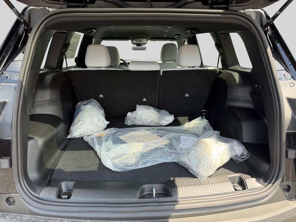 2026 Jeep Cherokee Laredo Black at South Hills CDJR