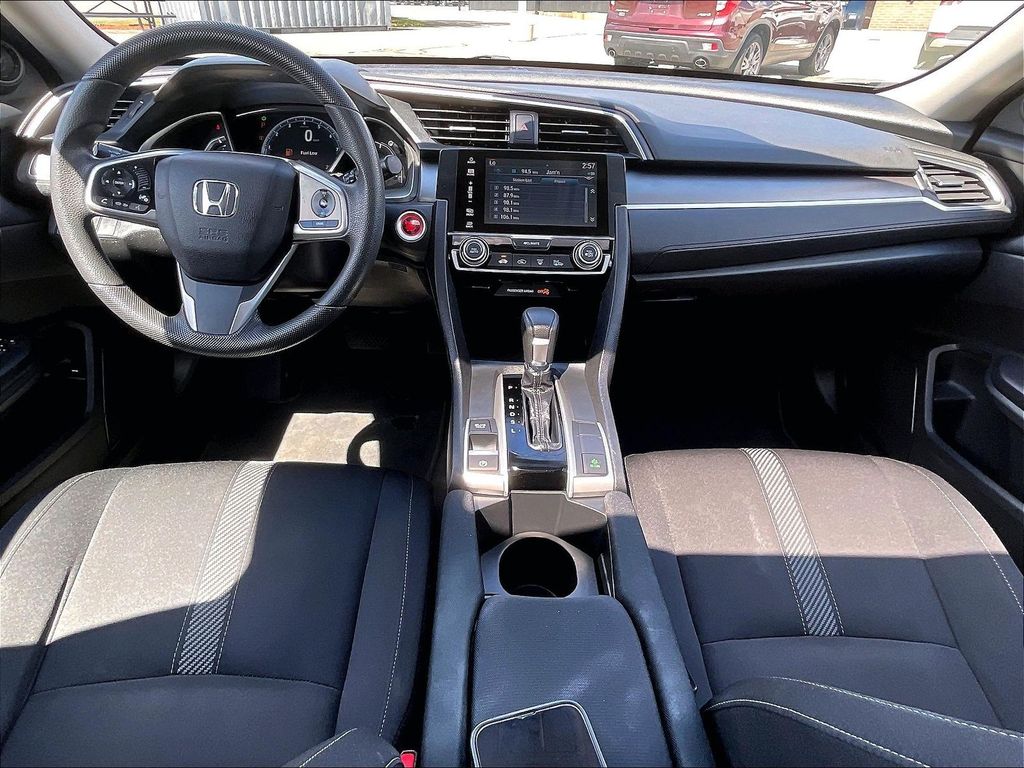 2016 Honda Civic — photo 21