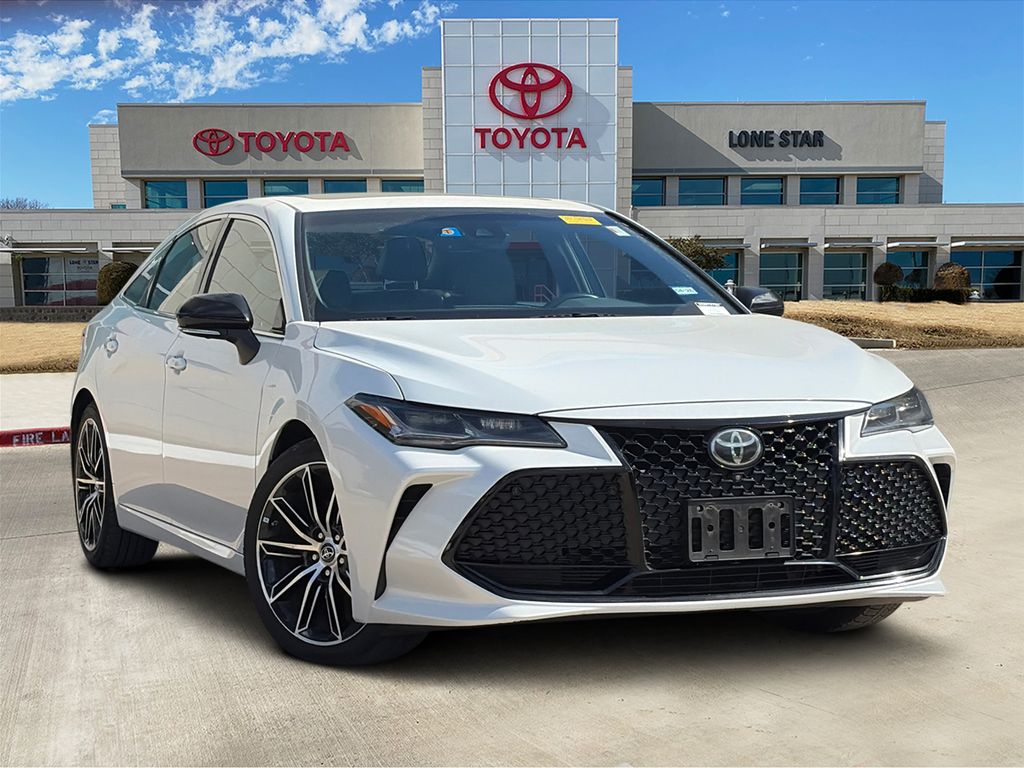 White (Wind Chill Pearl) 2019 Toyota Avalon Touring FWD Sedan Front-Wheel Drive 8-Speed Automatic