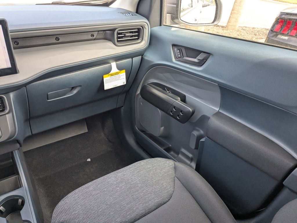 2025 Ford Maverick XL