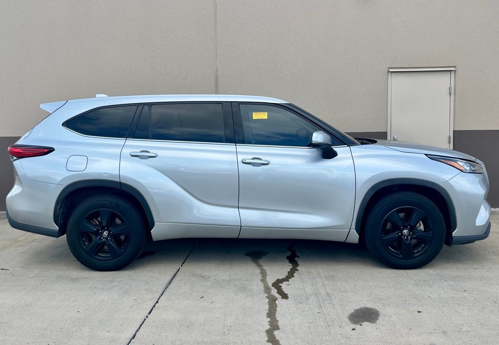 Thumbnail: 2020 Toyota Highlander - 5