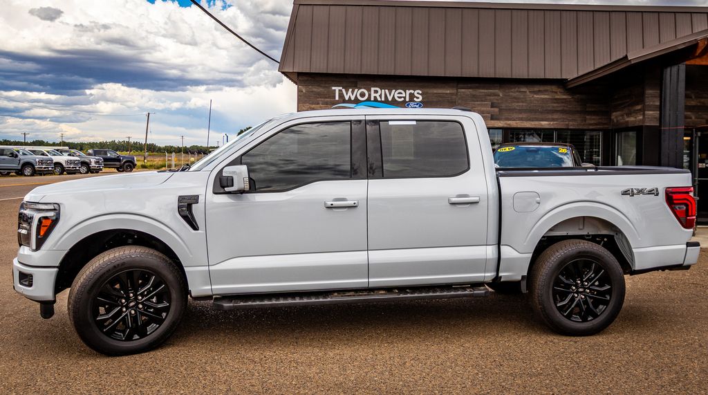  2025 Ford F-150 Lariat SuperCrew 4WD   