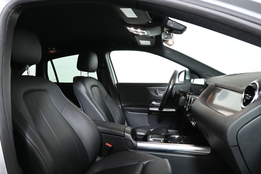 Thumbnail: 2022 Mercedes-Benz GLA - 27