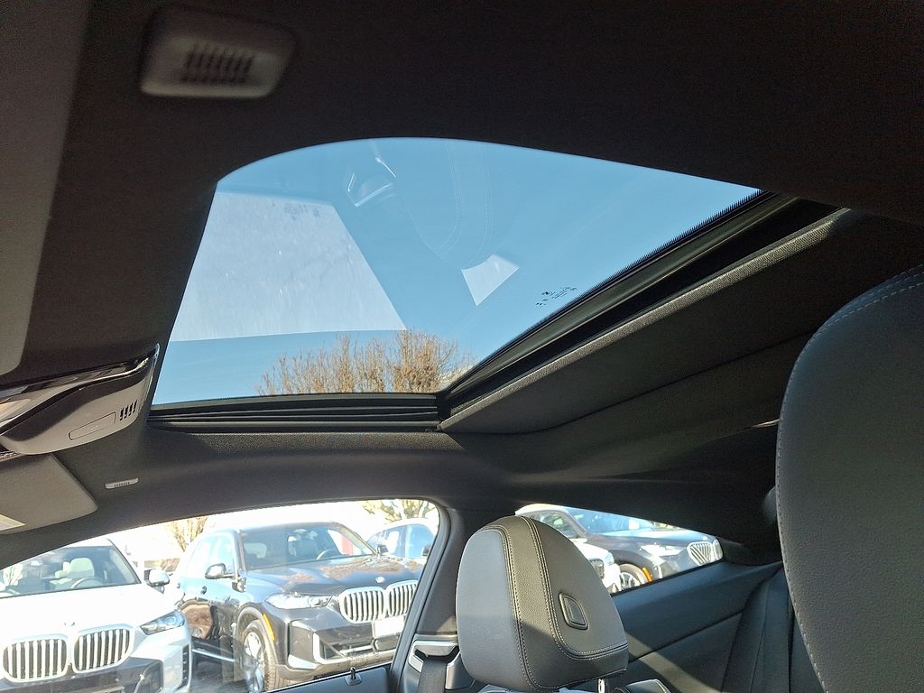 Thumbnail: 2026 BMW 4 Series - 14