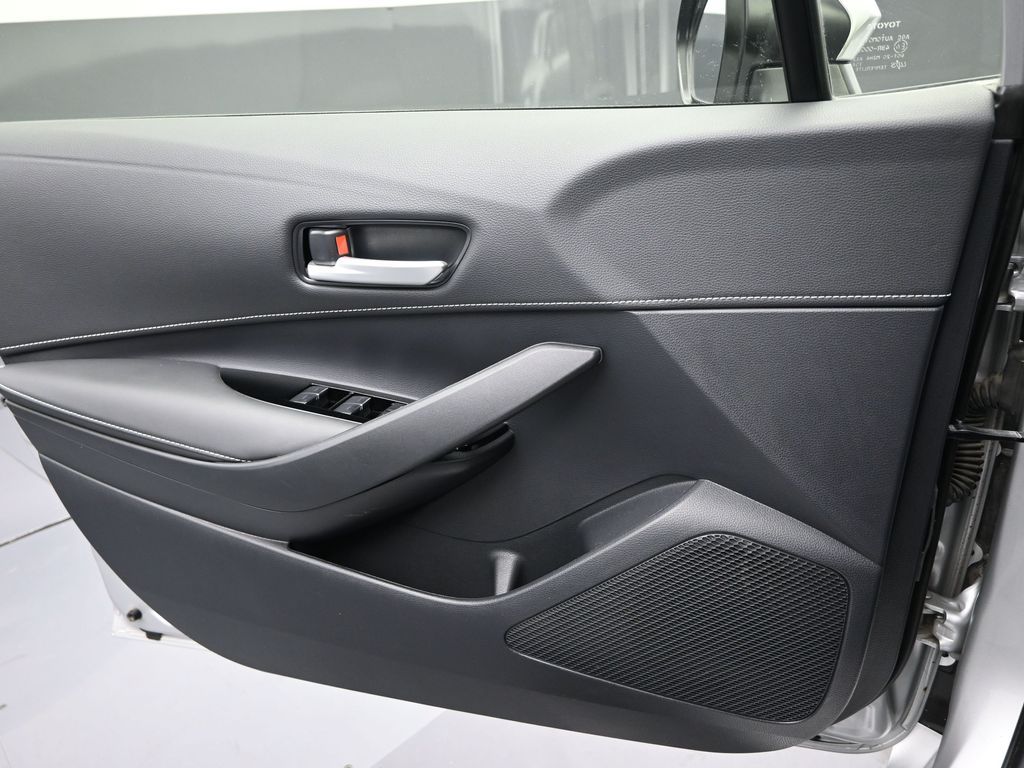 2024 Toyota Corolla Hatchback SE