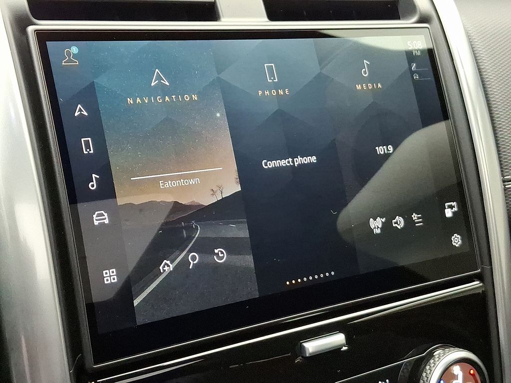 2024 Land Rover Discovery Dynamic SE 18