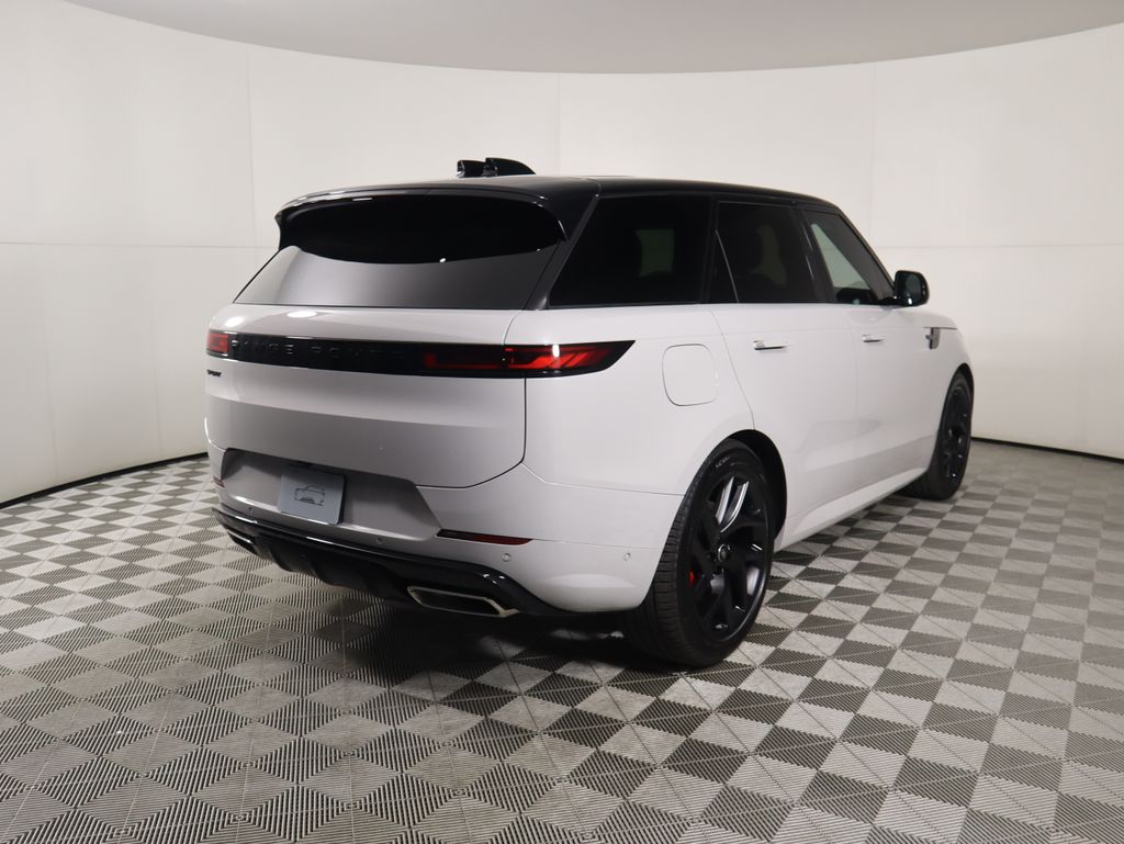 Thumbnail: 2025 Land Rover Range Rover Sport - 5