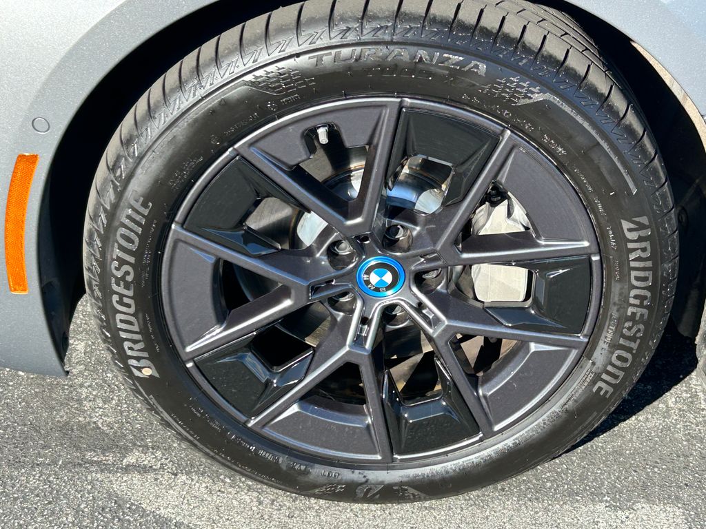 Thumbnail: 2024 BMW i4 - 9