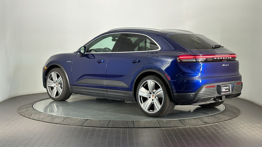 2024 Porsche Macan T 3