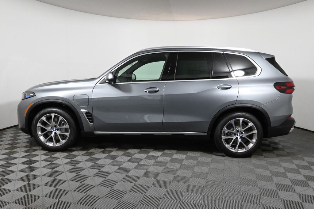 Thumbnail: 2025 BMW X5 - 2