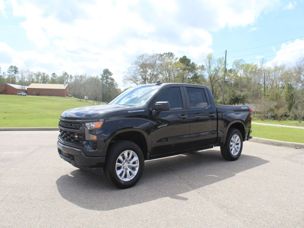 2025 Chevrolet Silverado 1500 Custom Crew Cab 4WD