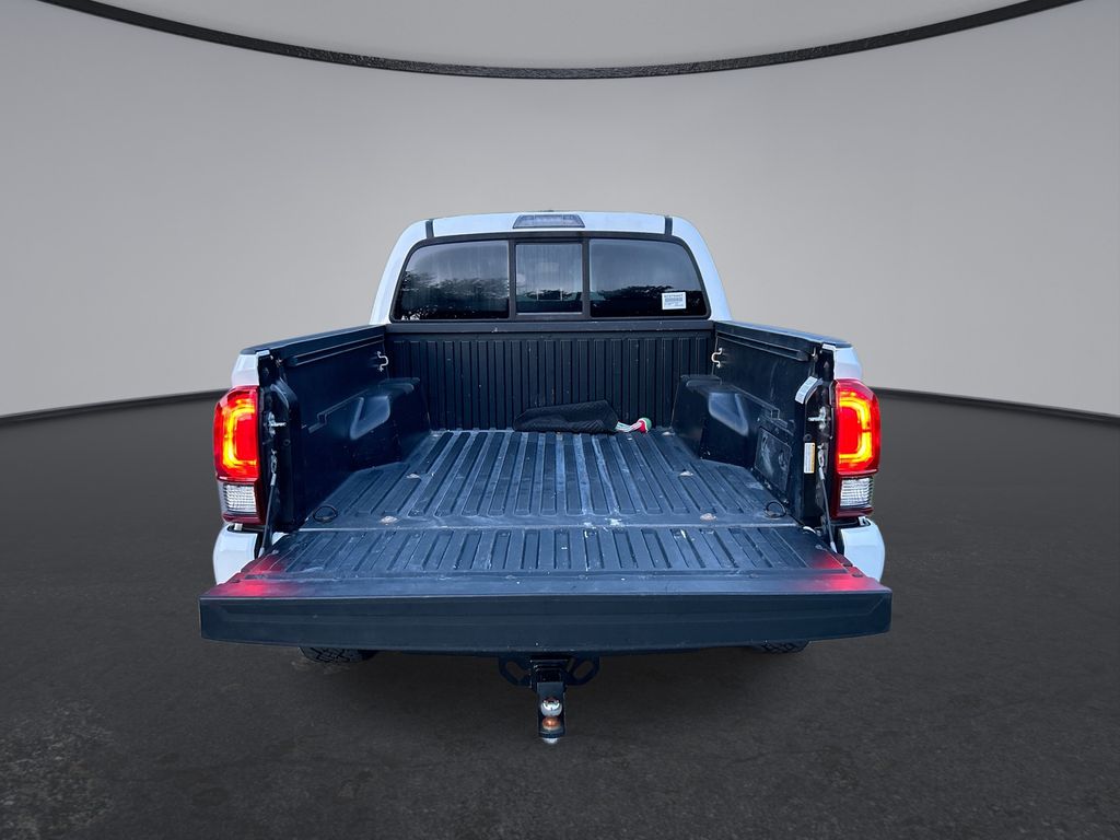 Thumbnail: 2022 Toyota Tacoma - 28