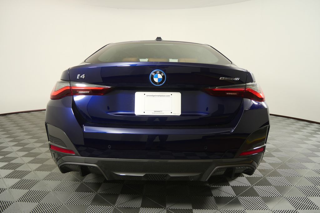 Thumbnail: 2022 BMW i4 - 4
