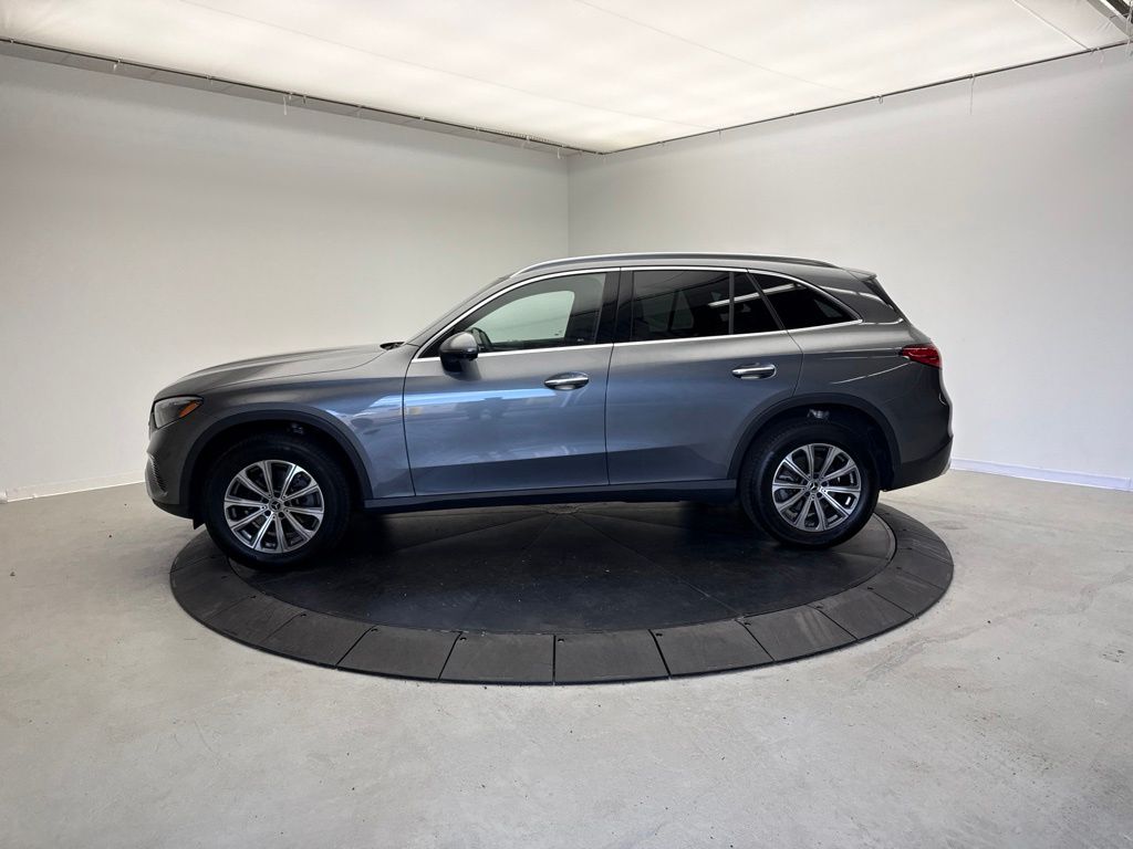 Thumbnail: 2023 Mercedes-Benz GLC - 2