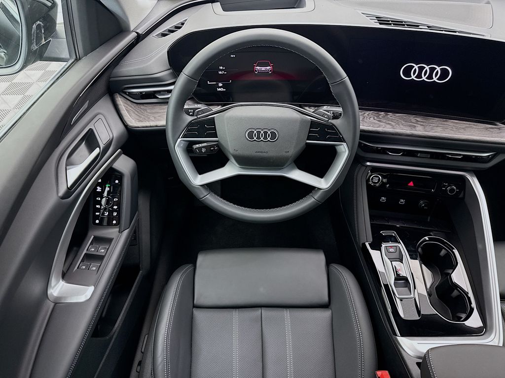 Thumbnail: 2025 Audi Q5 - 10