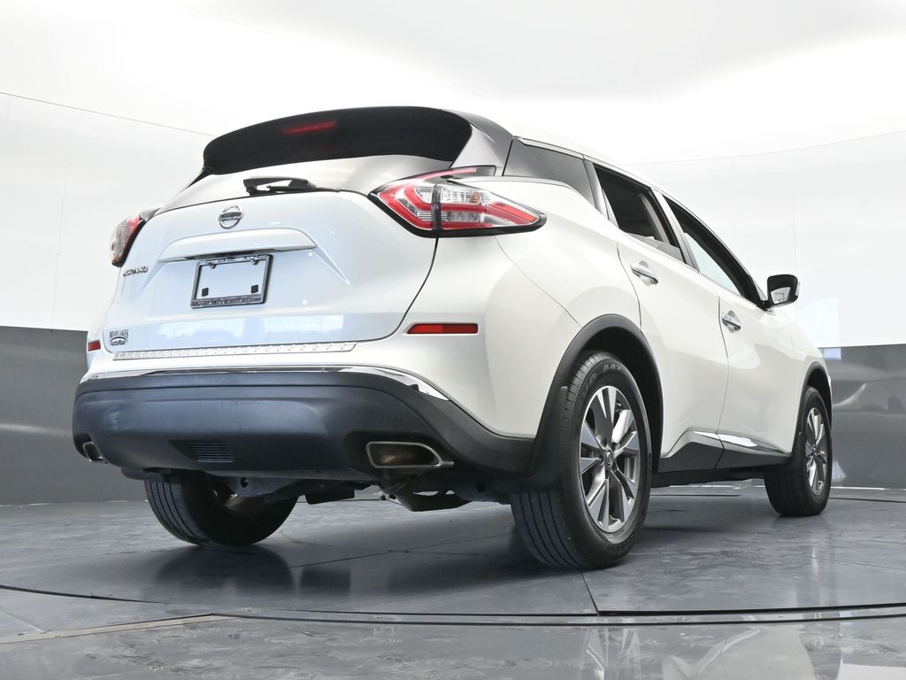 Used 2018 Pearl White Nissan S image 56