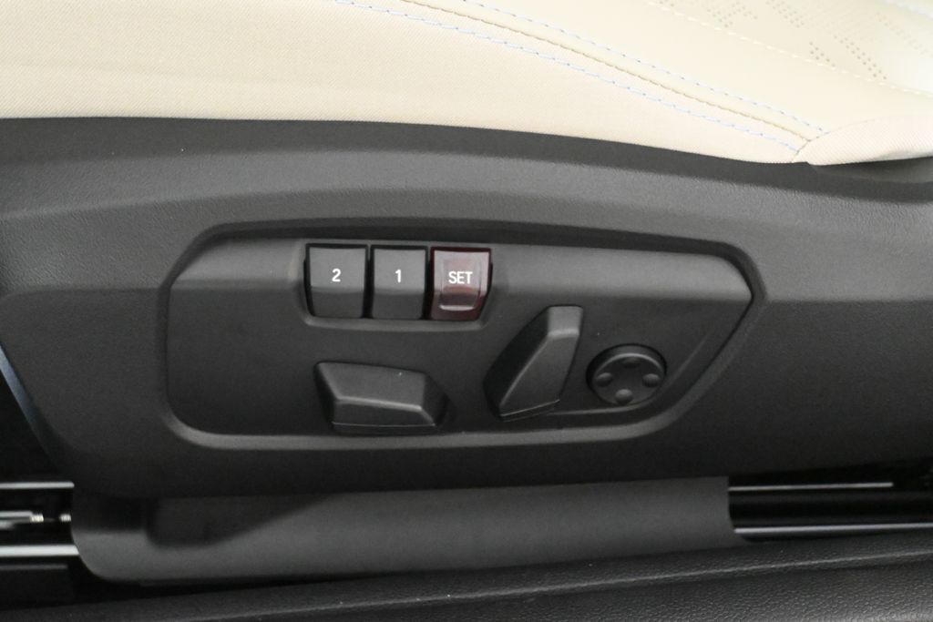 Thumbnail: 2026 MINI Cooper - 22