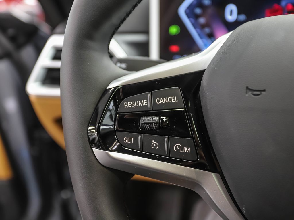 Thumbnail: 2025 BMW i4 - 11