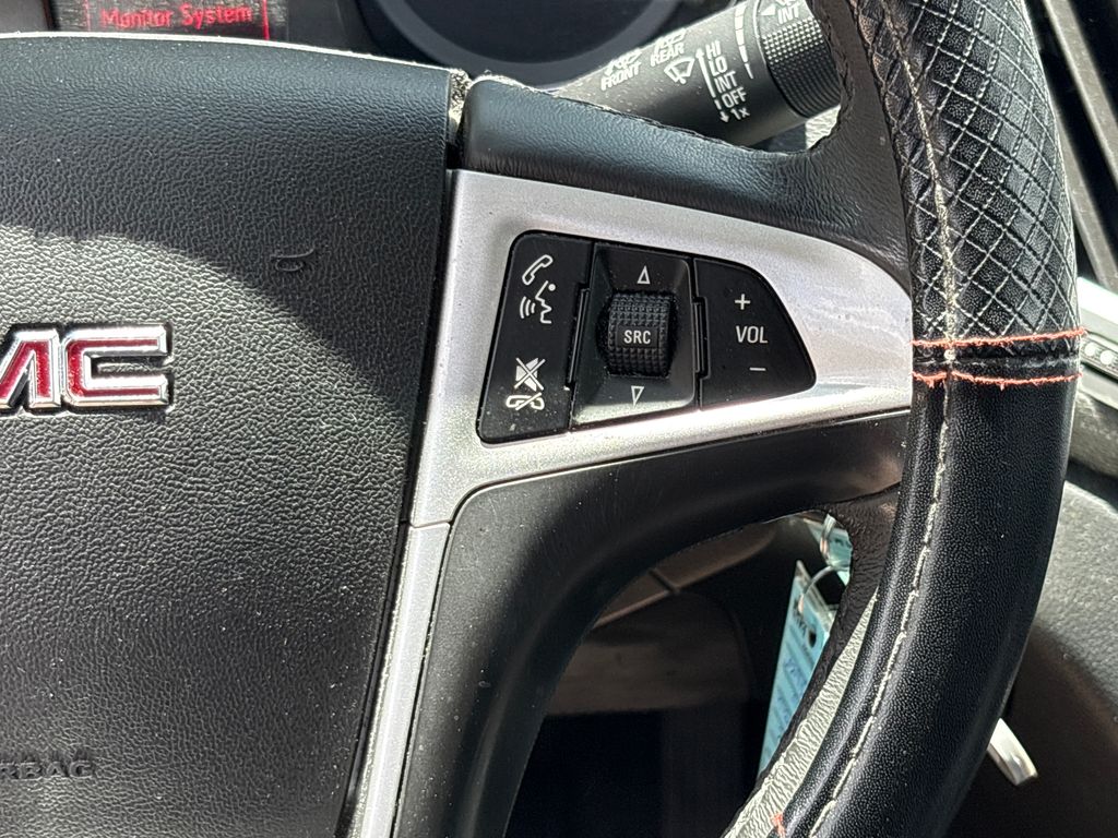 Used 2016 White GMC SLE-2 image 20