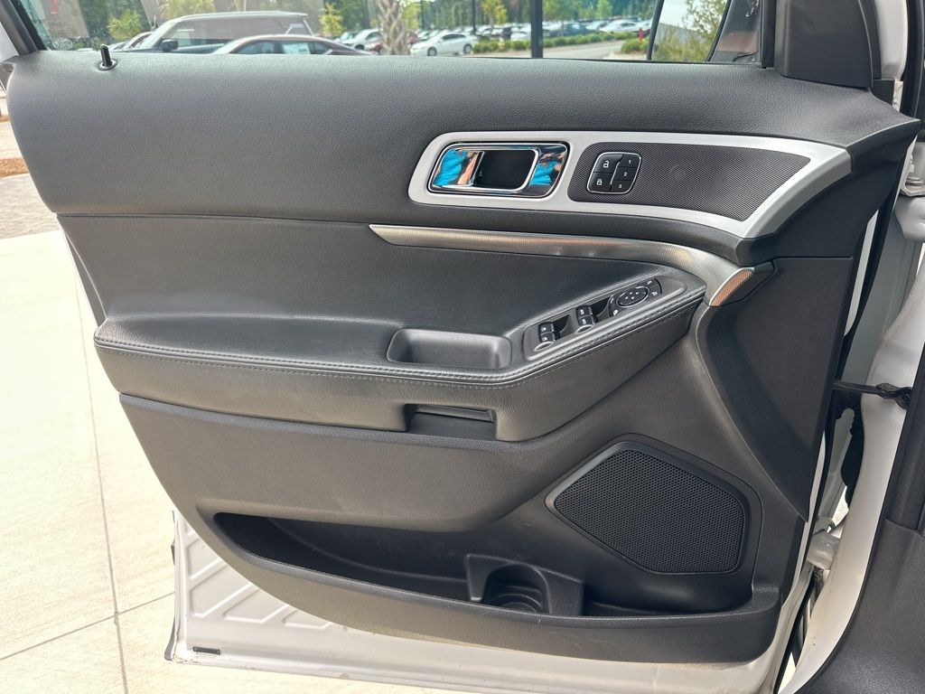 2014 White Platinum Clearcoat Metallic Ford Explorer Sport 4X4 SUV