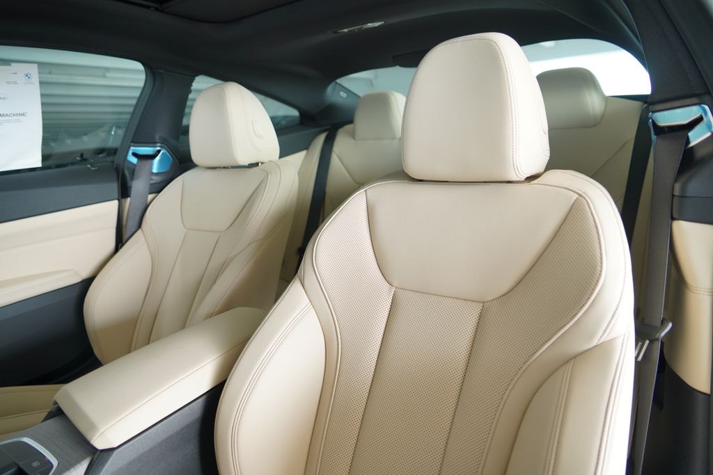 Thumbnail: 2027 BMW 4 Series - 12