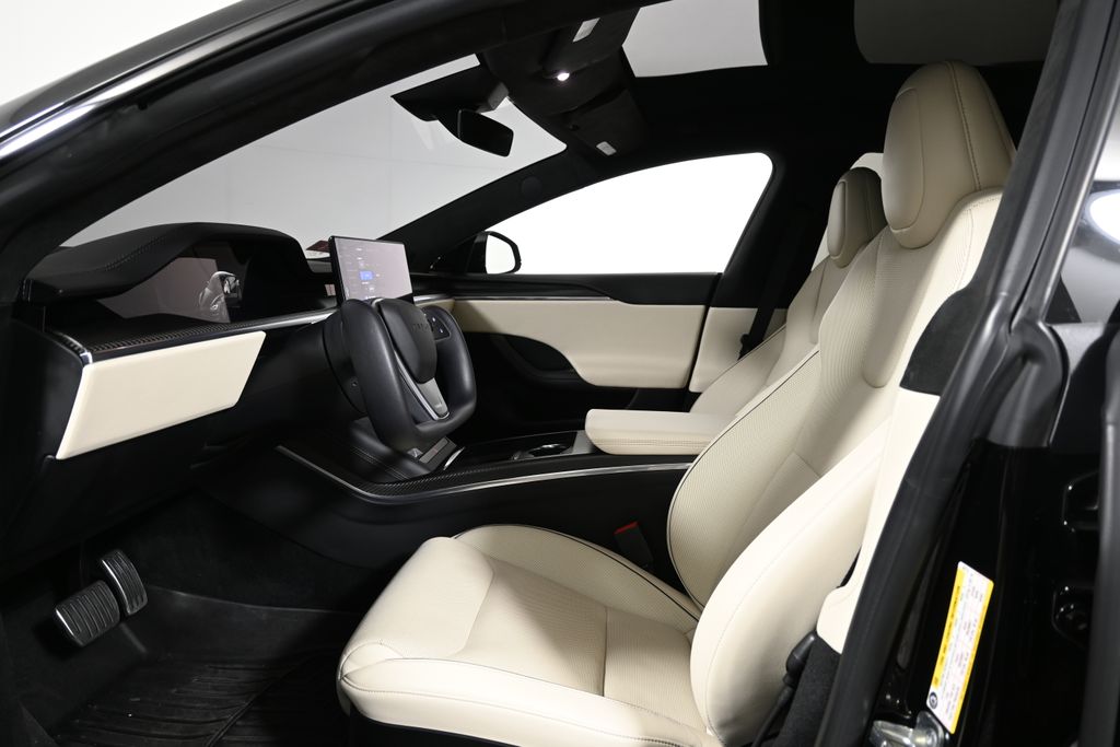 Thumbnail: 2022 Tesla Model S - 3