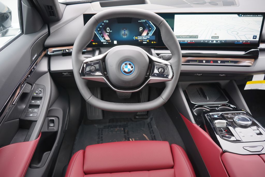 2025 BMW i5 eDrive40 16