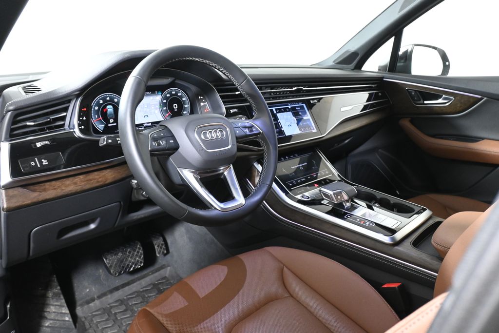 Thumbnail: 2025 Audi Q7 - 15