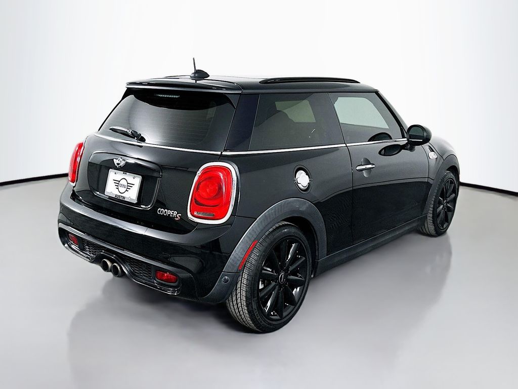 Thumbnail: 2017 MINI Cooper - 5