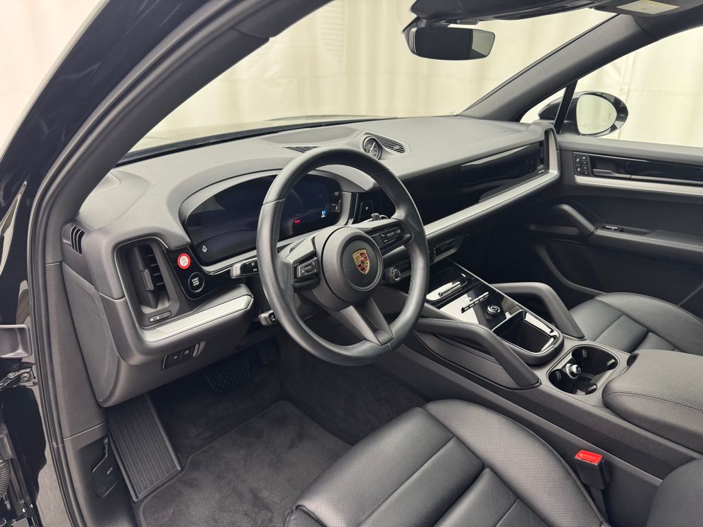 Thumbnail: 2024 Porsche Cayenne - 4