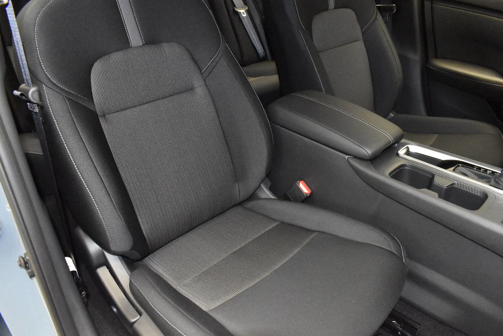 Thumbnail: 2025 Nissan Sentra - 24