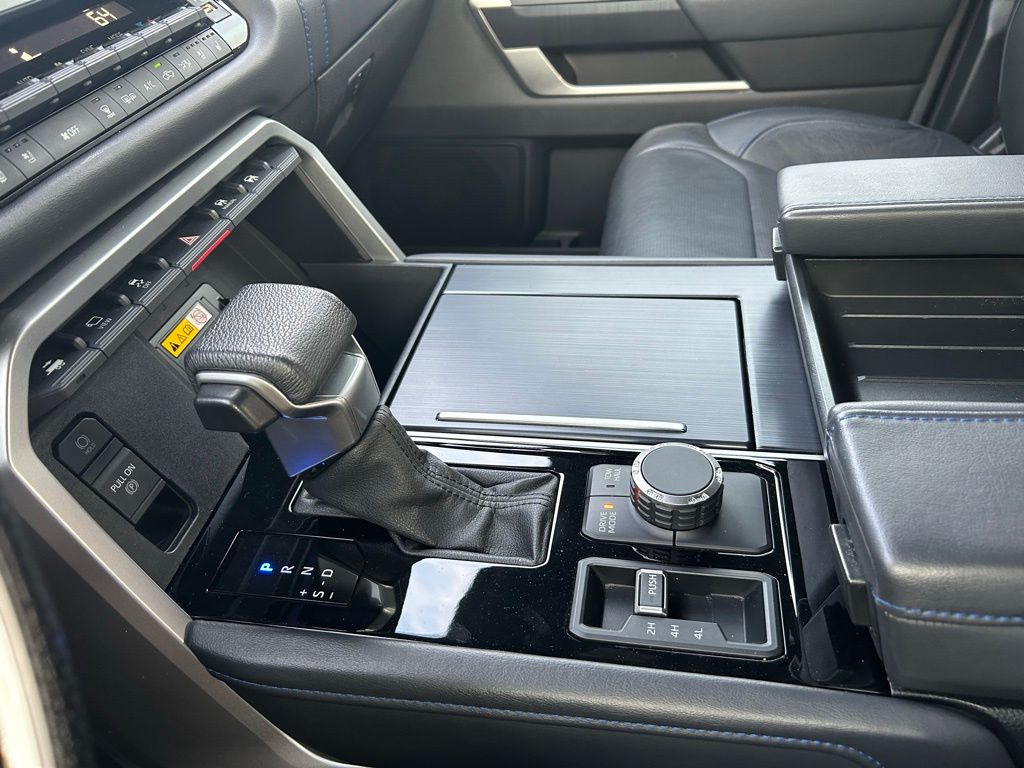 2022 Toyota Tundra Platinum 24