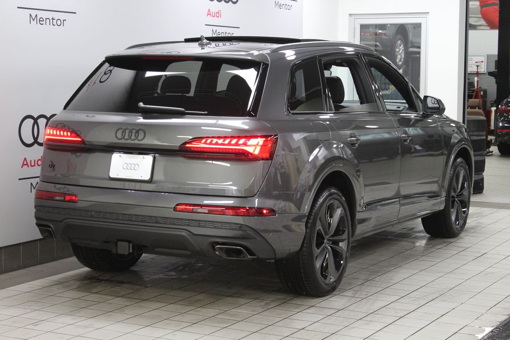 2025 Audi Q7  6