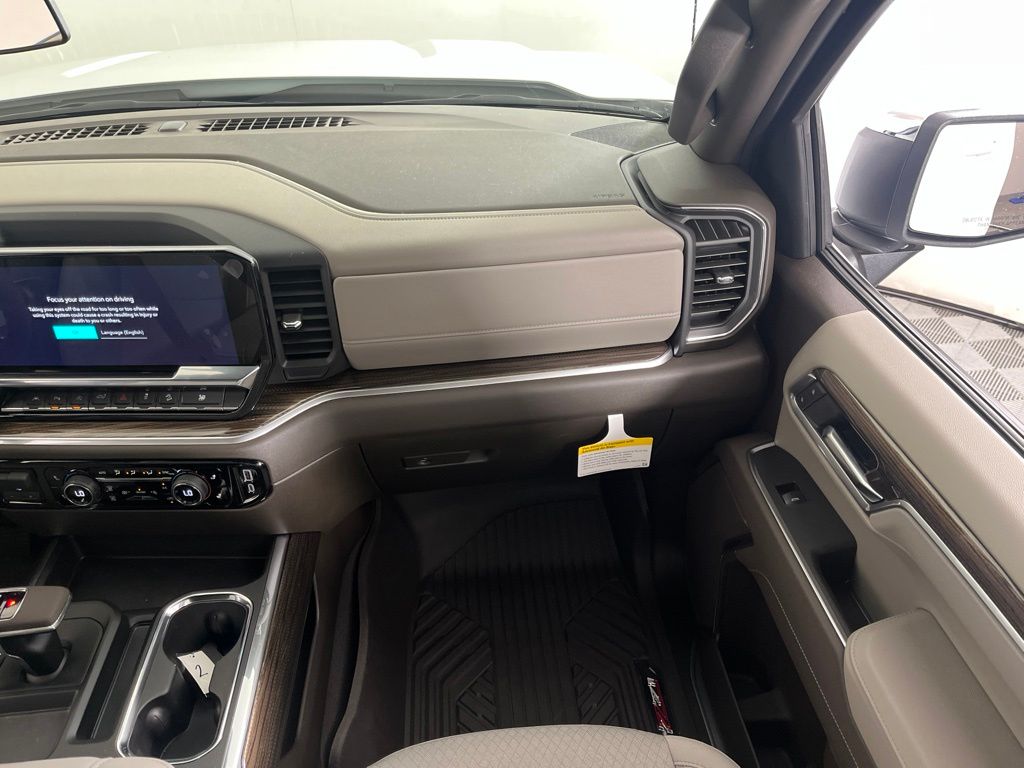Thumbnail: 2026 Chevrolet Silverado 1500 - 14