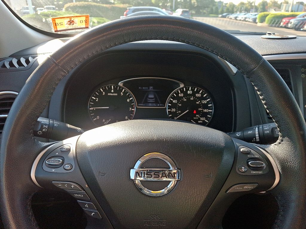 Thumbnail: 2019 Nissan Pathfinder - 19