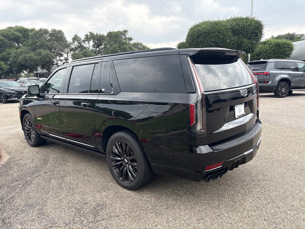 Thumbnail: 2024 Cadillac Escalade - 3
