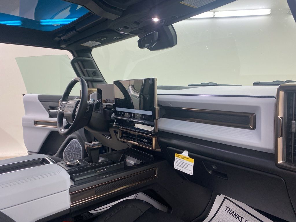 2024 GMC HUMMER EV SUV 3X photo