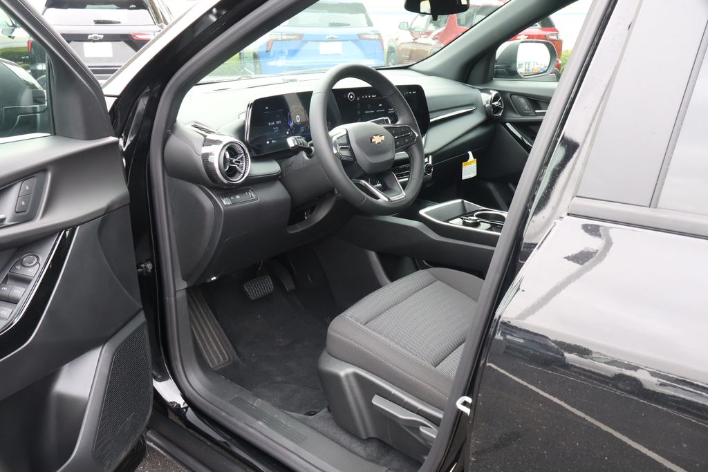 Thumbnail: 2026 Chevrolet Equinox - 13