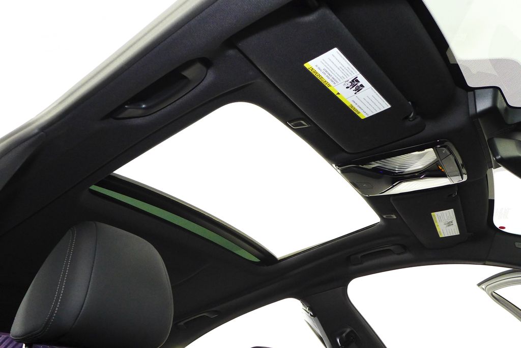 Thumbnail: 2022 BMW 5 Series - 17