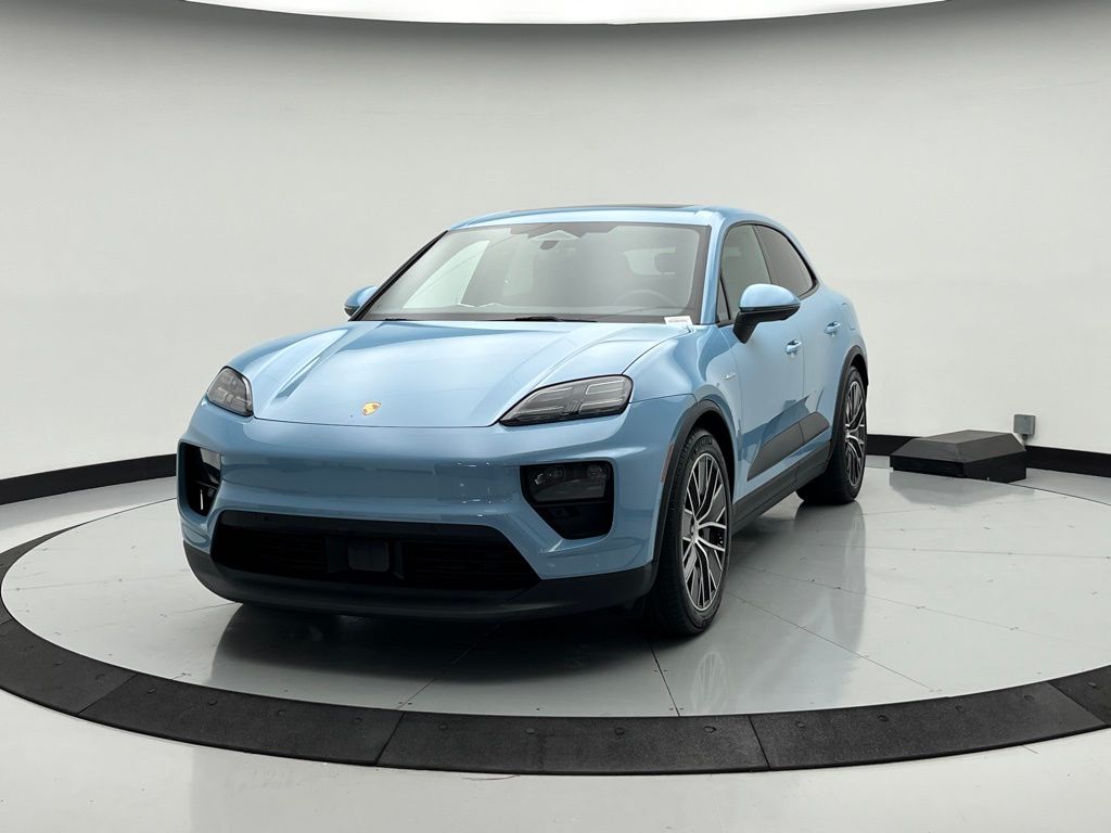 Thumbnail: 2025 Porsche Macan - 1