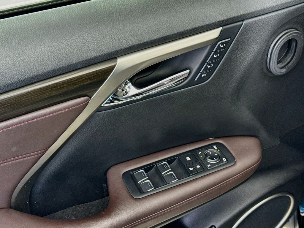 Thumbnail: 2016 Lexus RX - 18